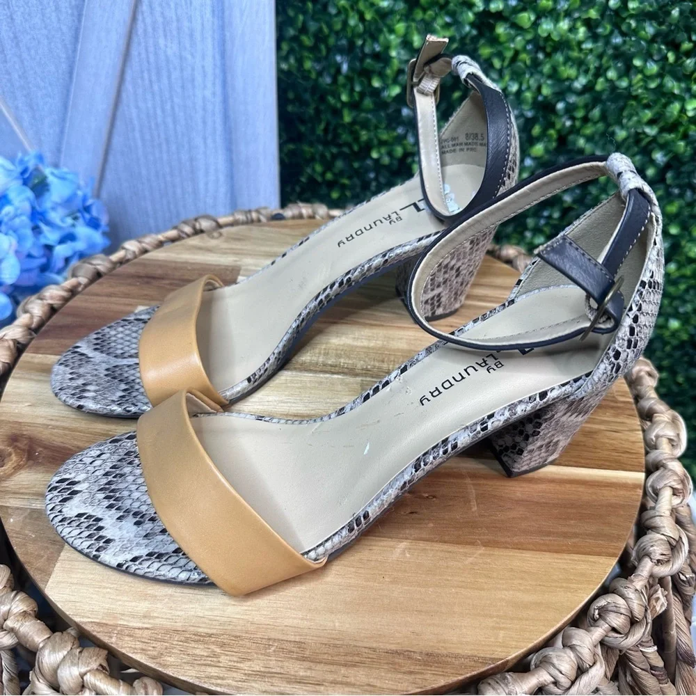 Nwot‎ Snake print Chinese laundry low block heel